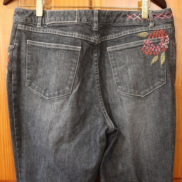 Jjill Re-Done Strawberry Embroidered Jean's Stretch Denim 10 Tall - Picture 5 of 15